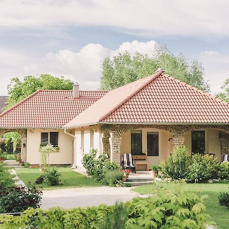 Toldi68 Apartmanház Keszthely Kültér fotó
